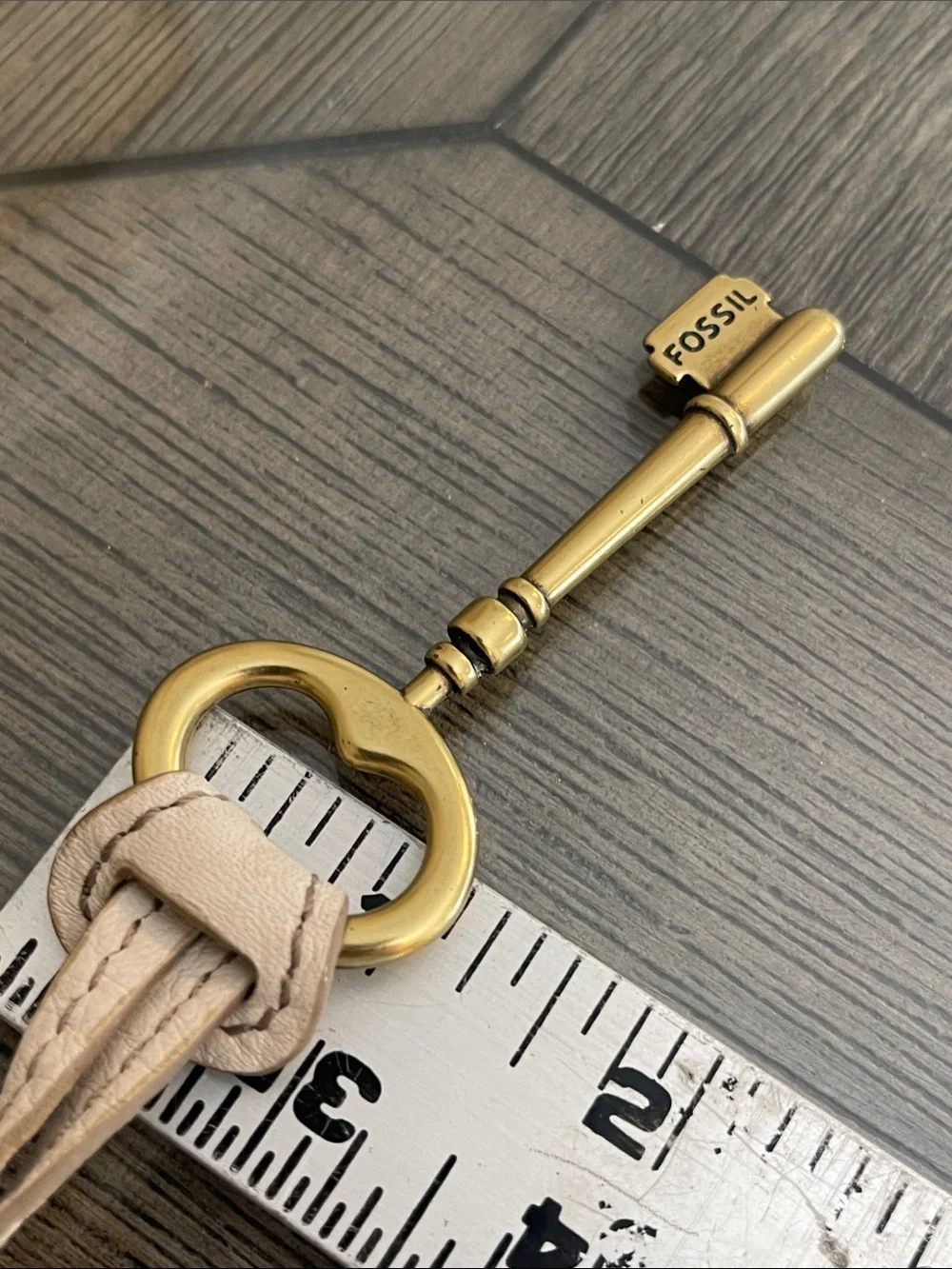 Fossil Brass Key Replacement Strap Key Charm Purse Keychain Fob Hangtag Offwhite